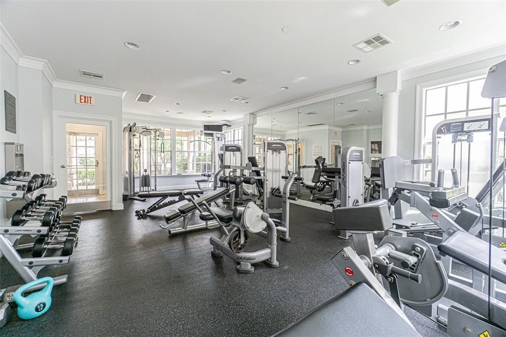 Active With Contract: $3,200 (2 beds, 2 baths, 1183 Square Feet)