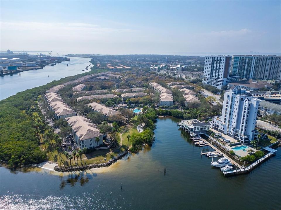 Active With Contract: $3,200 (2 beds, 2 baths, 1183 Square Feet)