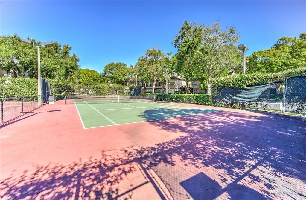 Active With Contract: $3,200 (2 beds, 2 baths, 1183 Square Feet)