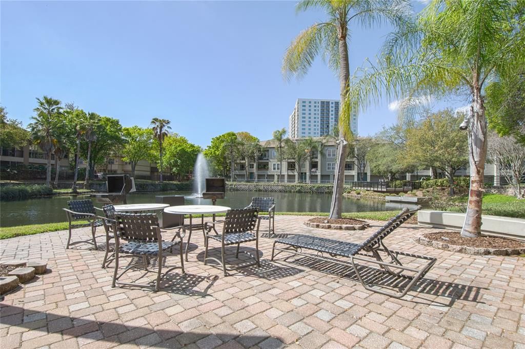 Active With Contract: $3,200 (2 beds, 2 baths, 1183 Square Feet)