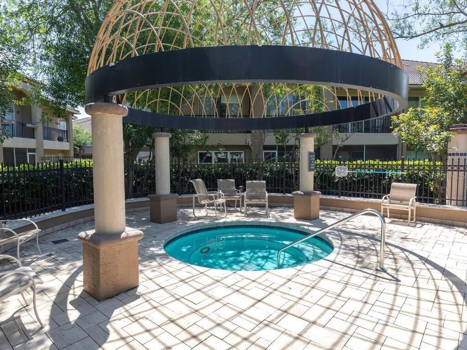 Active With Contract: $3,200 (2 beds, 2 baths, 1183 Square Feet)