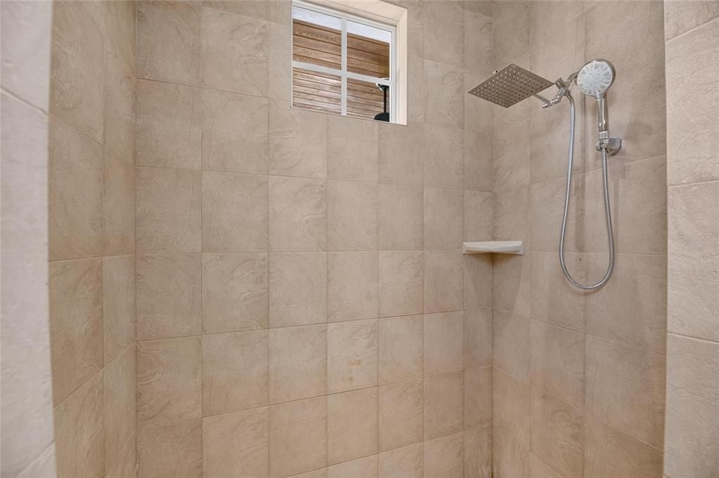 На продажу: $825,000 (4 спален, 4 ванн, 3848 Квадратных фут)