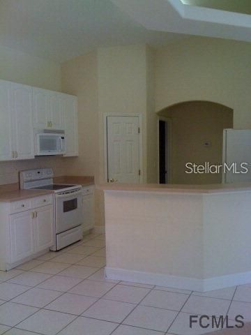 For Rent: $1,850 (4 beds, 2 baths, 1919 Square Feet)