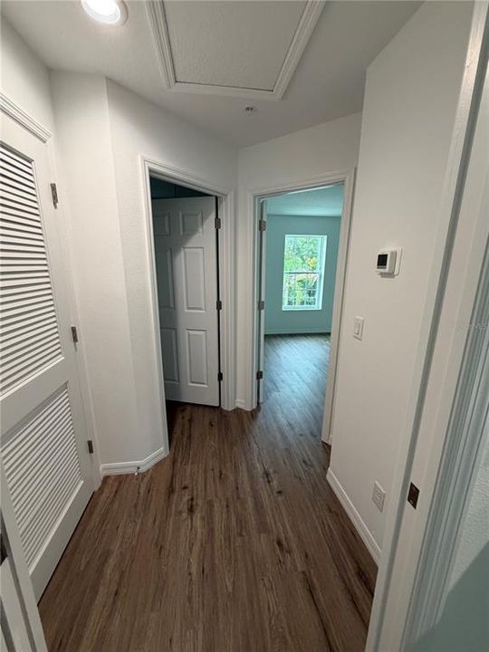 For Sale: $189,900 (2 beds, 2 baths, 1100 Square Feet)