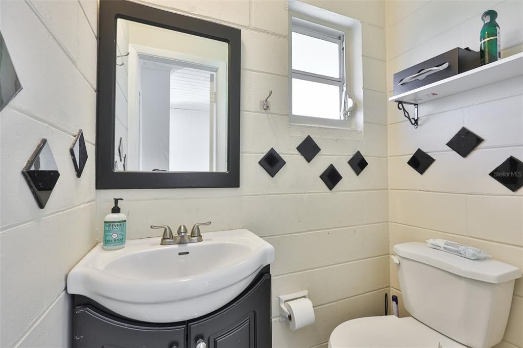 En Venta: $444,900 (4 camas, 2 baños, 2818 Pies cuadrados)