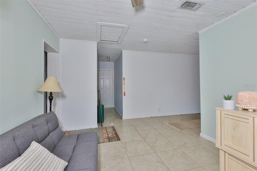 En Venta: $444,900 (4 camas, 2 baños, 2818 Pies cuadrados)
