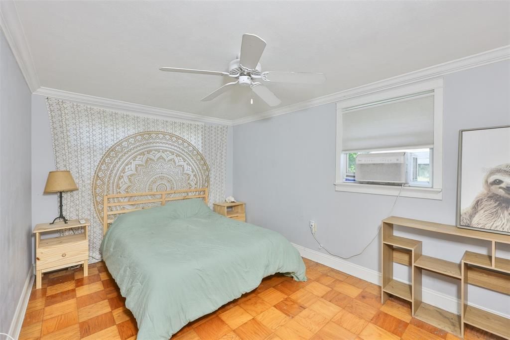 En Venta: $444,900 (4 camas, 2 baños, 2818 Pies cuadrados)
