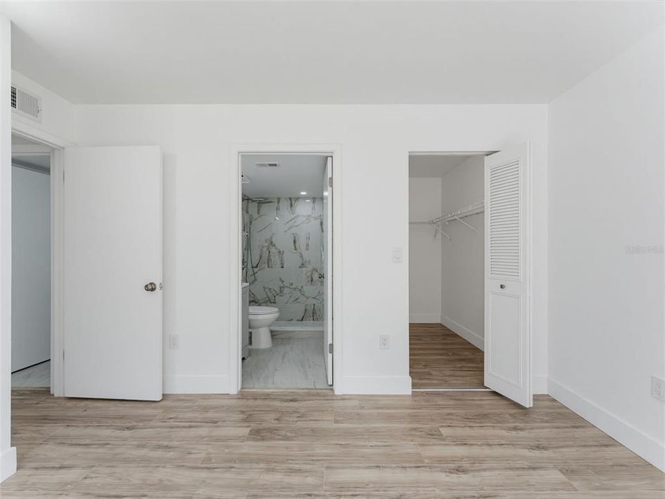 На продажу: $209,000 (2 спален, 2 ванн, 964 Квадратных фут)