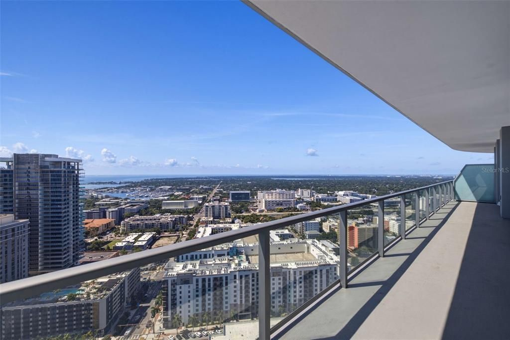 For Rent: $10,000 (3 beds, 3 baths, 1782 Square Feet)