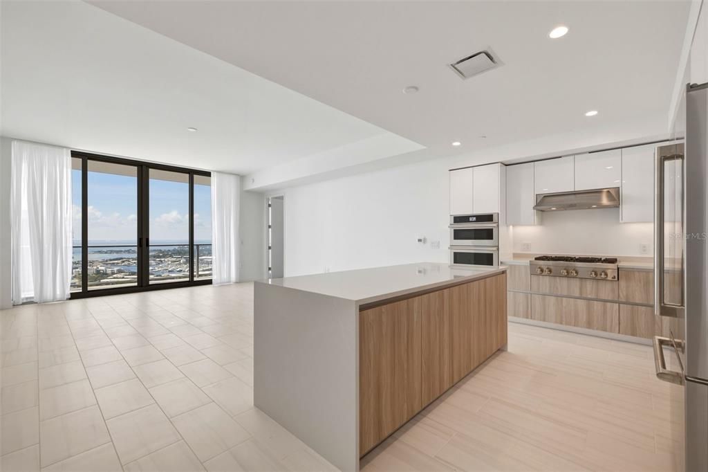 For Rent: $10,000 (3 beds, 3 baths, 1782 Square Feet)