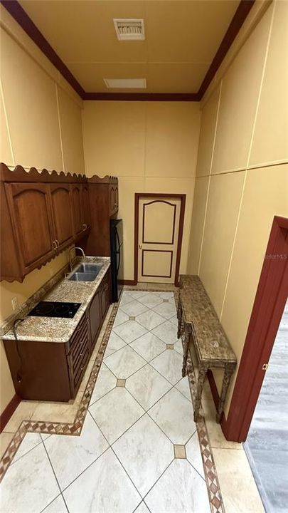 В аренду: $1,350 (2 спален, 1 ванн, 1730 Квадратных фут)