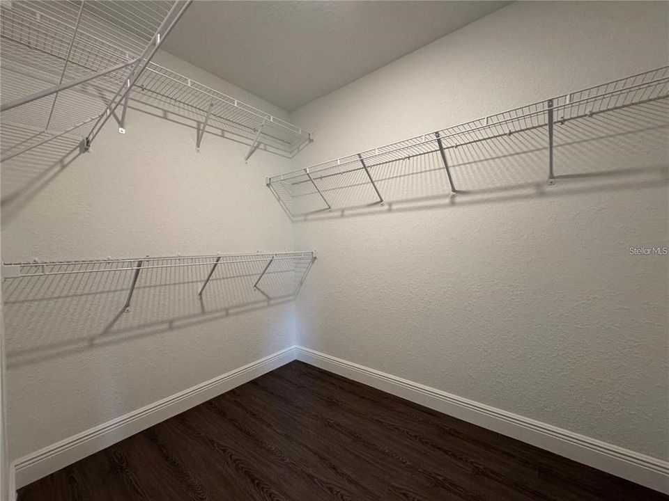 На продажу: $263,995 (3 спален, 2 ванн, 1355 Квадратных фут)