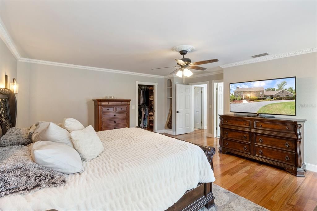 For Sale: $874,999 (4 beds, 3 baths, 4092 Square Feet)