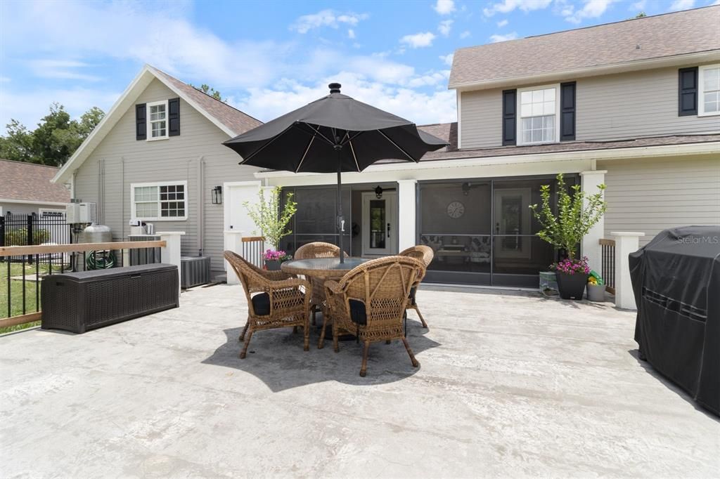 For Sale: $874,999 (4 beds, 3 baths, 4092 Square Feet)
