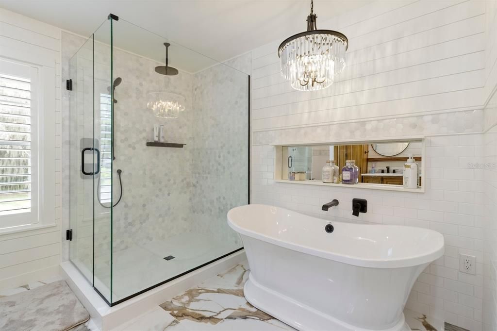 For Sale: $874,999 (4 beds, 3 baths, 4092 Square Feet)