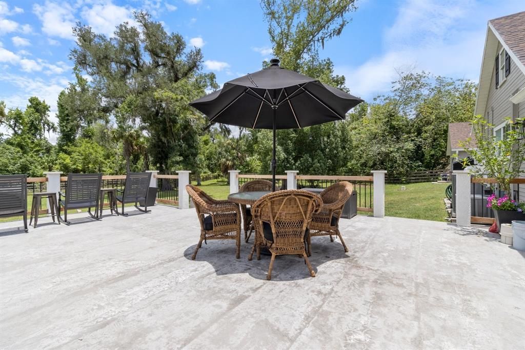 For Sale: $874,999 (4 beds, 3 baths, 4092 Square Feet)