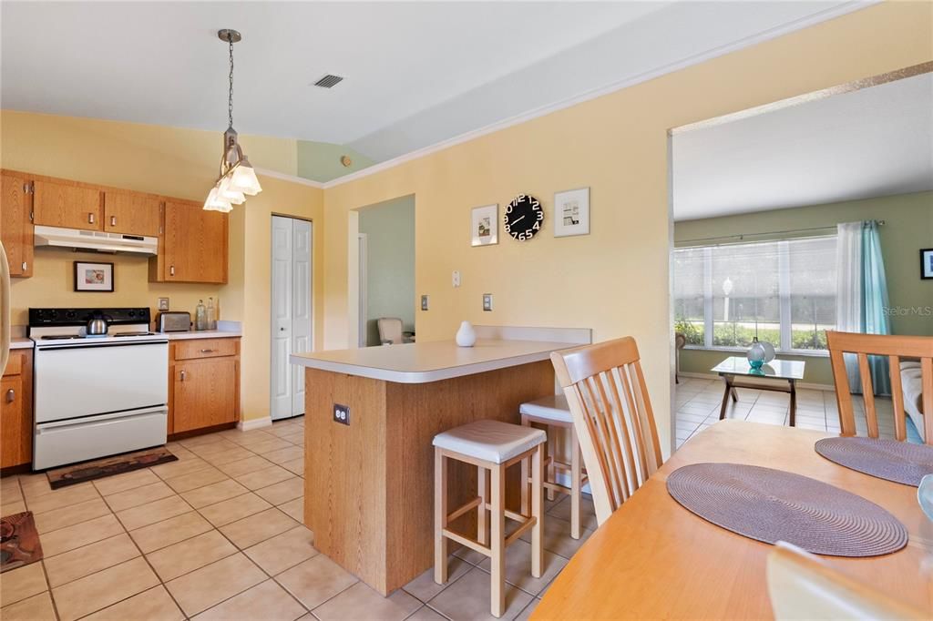 Active With Contract: $240,000 (3 beds, 2 baths, 1379 Square Feet)