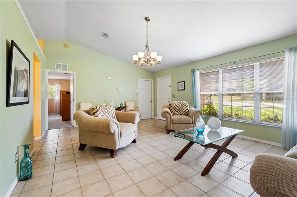 Active With Contract: $240,000 (3 beds, 2 baths, 1379 Square Feet)