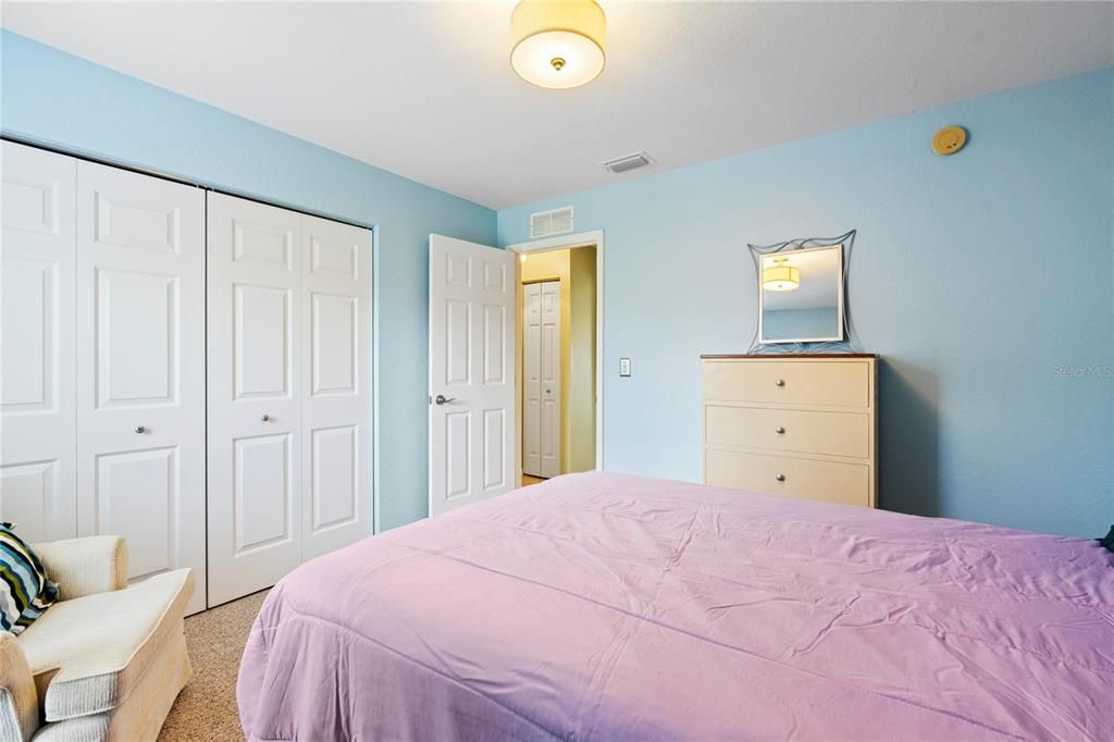 Active With Contract: $240,000 (3 beds, 2 baths, 1379 Square Feet)