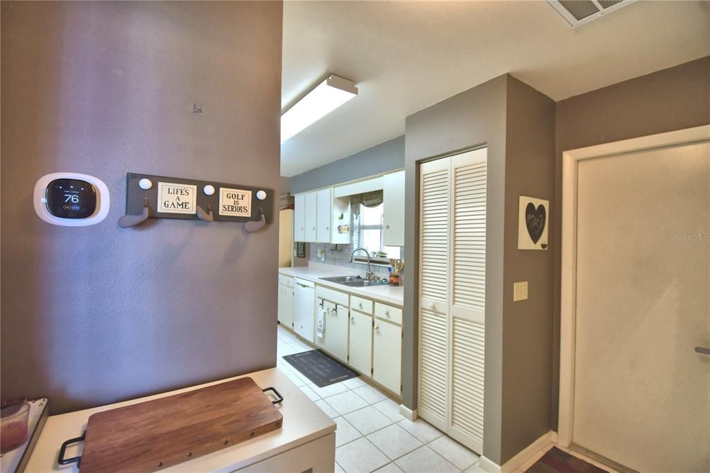 En Venta: $220,000 (2 camas, 2 baños, 1350 Pies cuadrados)
