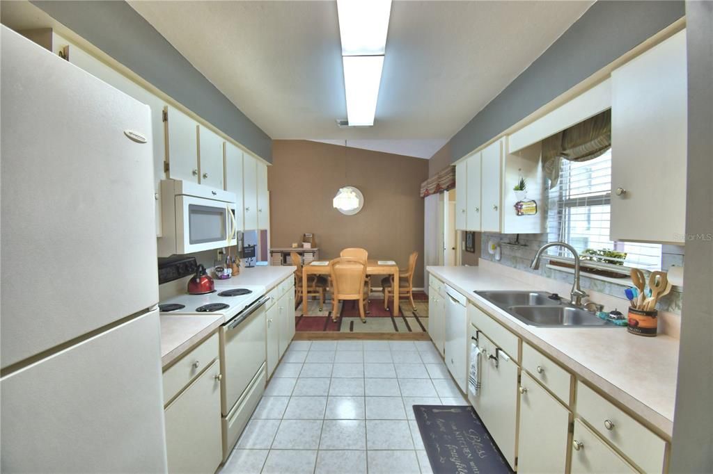 En Venta: $220,000 (2 camas, 2 baños, 1350 Pies cuadrados)