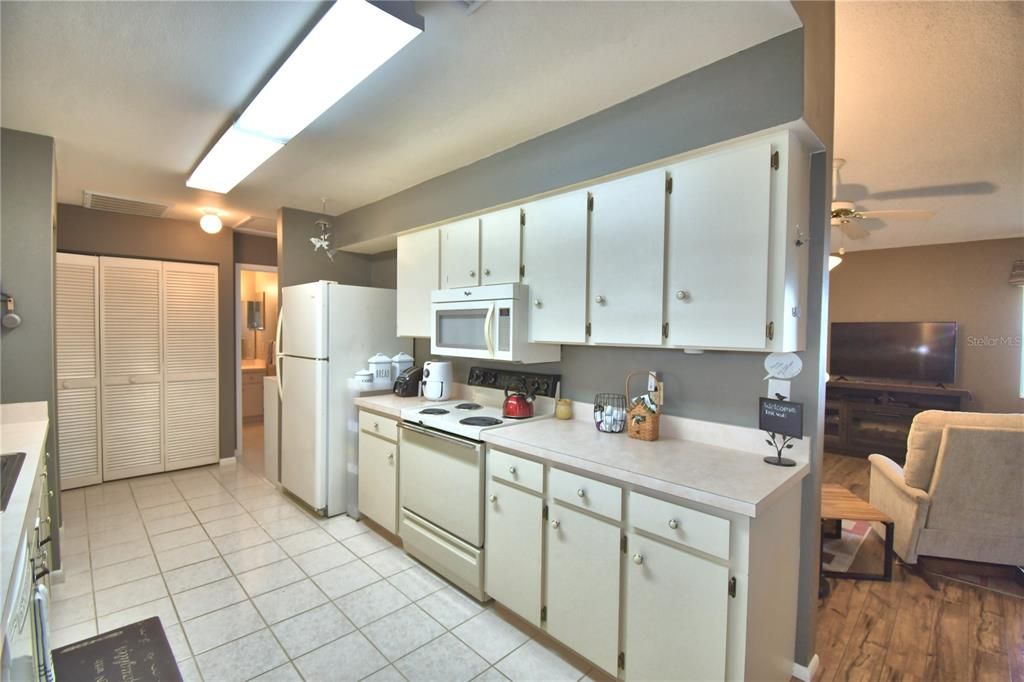 En Venta: $220,000 (2 camas, 2 baños, 1350 Pies cuadrados)