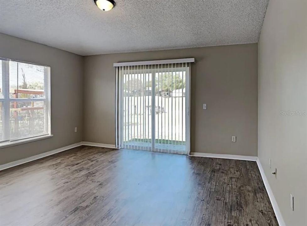 For Rent: $1,800 (4 beds, 2 baths, 1874 Square Feet)