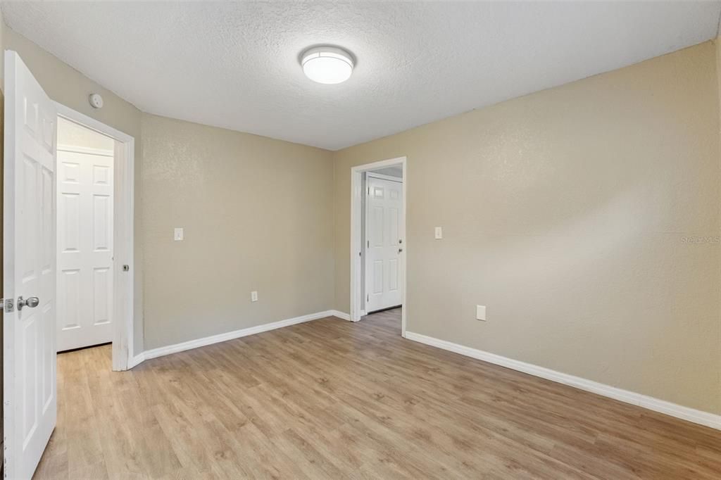 For Rent: $1,545 (2 beds, 1 baths, 954 Square Feet)