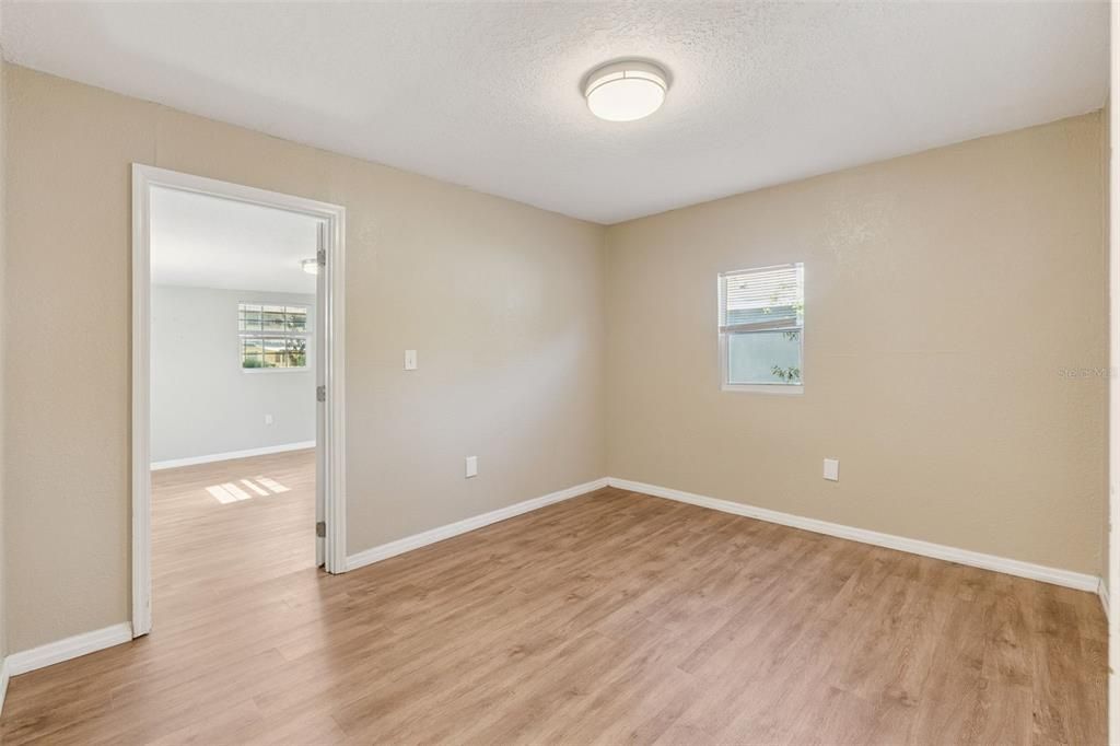 For Rent: $1,545 (2 beds, 1 baths, 954 Square Feet)