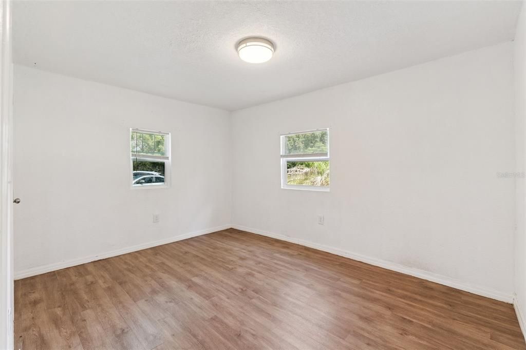 For Rent: $1,545 (2 beds, 1 baths, 954 Square Feet)