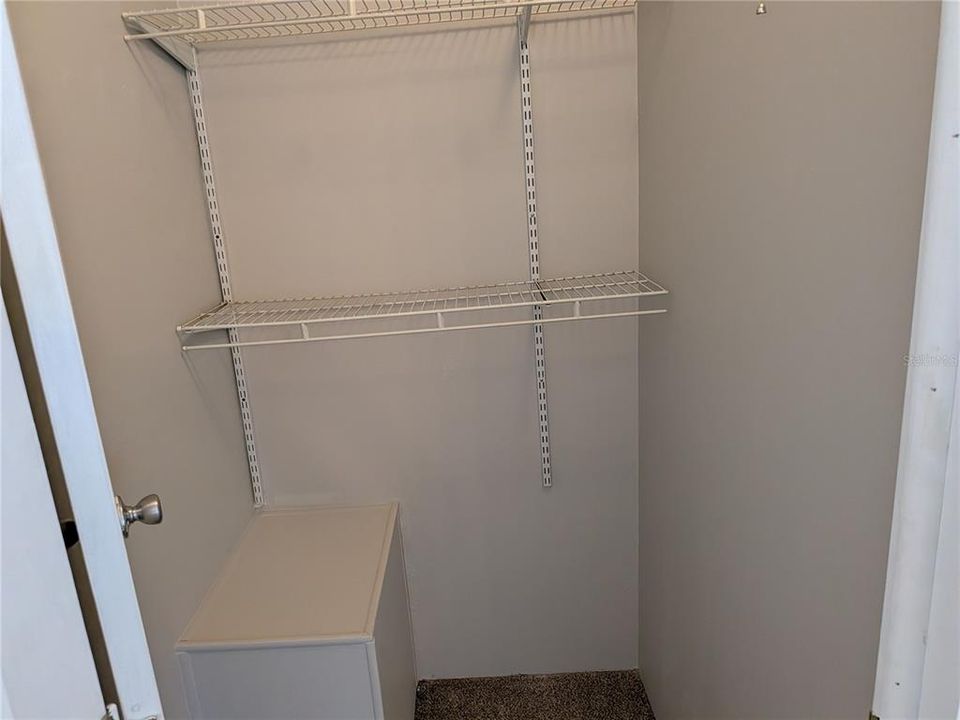 For Rent: $1,400 (2 beds, 2 baths, 864 Square Feet)