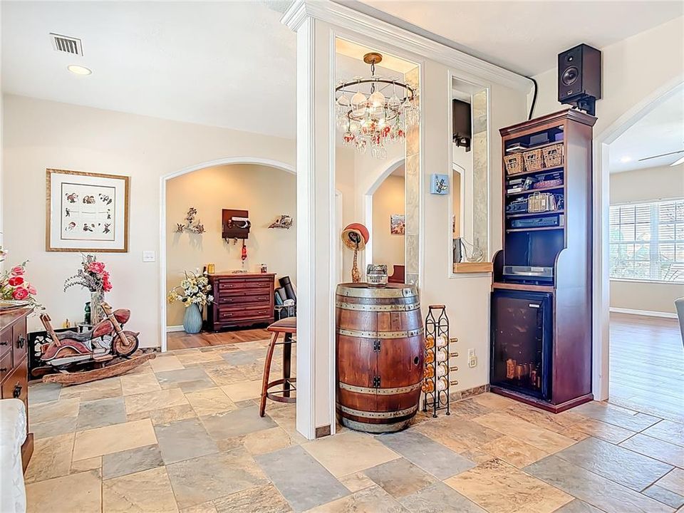 En Venta: $1,575,000 (4 camas, 3 baños, 2979 Pies cuadrados)