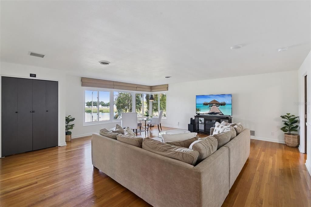For Sale: $650,000 (3 beds, 2 baths, 1873 Square Feet)