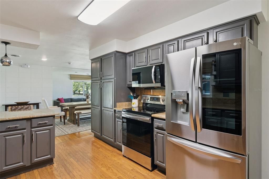 For Sale: $650,000 (3 beds, 2 baths, 1873 Square Feet)