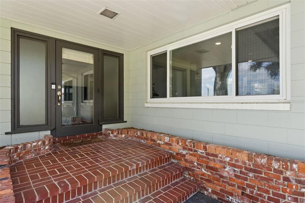 For Sale: $650,000 (3 beds, 2 baths, 1873 Square Feet)