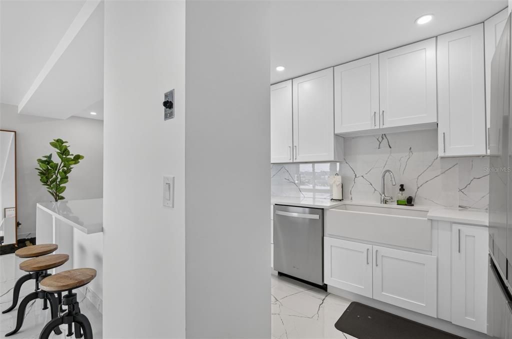 En Venta: $369,000 (2 camas, 2 baños, 1295 Pies cuadrados)