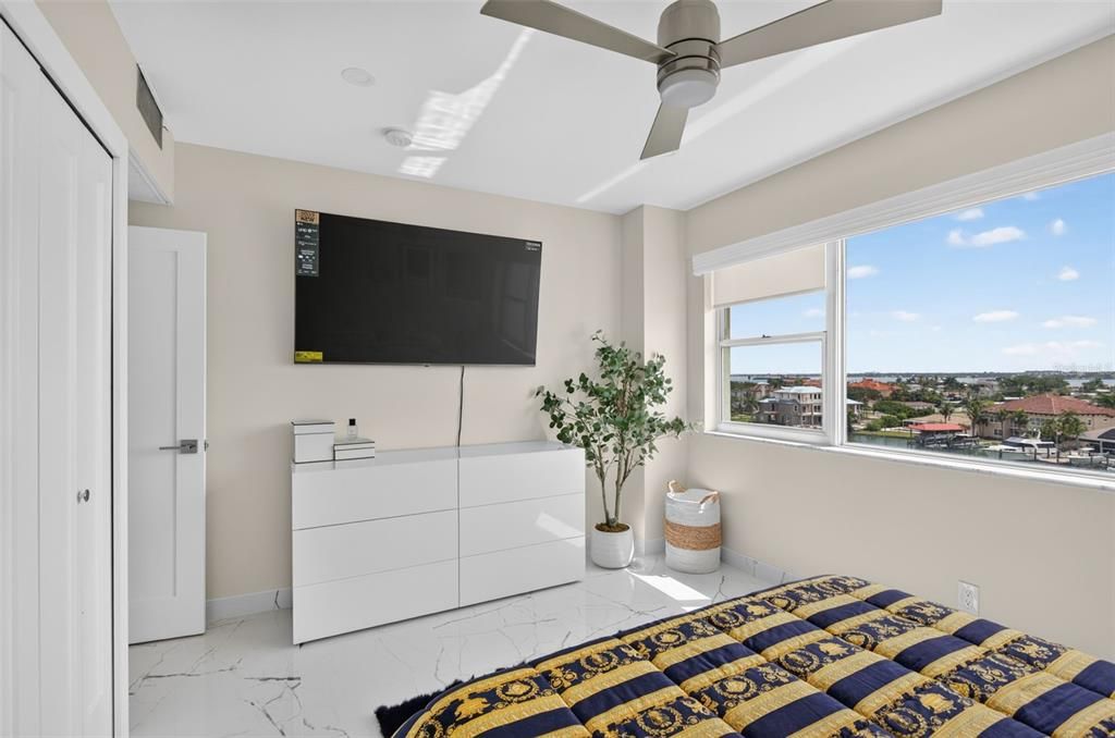 En Venta: $369,000 (2 camas, 2 baños, 1295 Pies cuadrados)