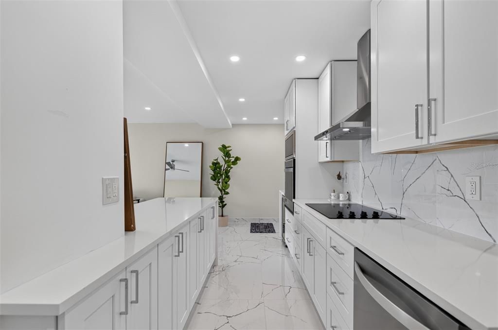 En Venta: $369,000 (2 camas, 2 baños, 1295 Pies cuadrados)