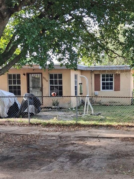 En Venta: $430,000 (2 camas, 1 baños, 906 Pies cuadrados)