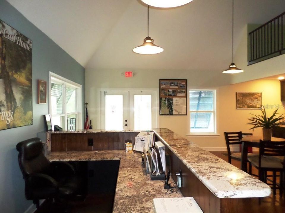 En Venta: $699,000 (0 camas, 0 baños, 2704 Pies cuadrados)