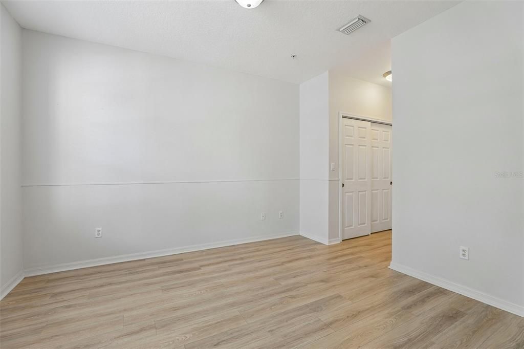 For Sale: $295,000 (2 beds, 2 baths, 1161 Square Feet)