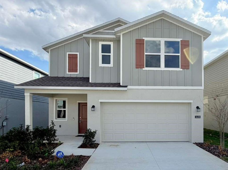 For Sale: $325,000 (6 beds, 3 baths, 2522 Square Feet)