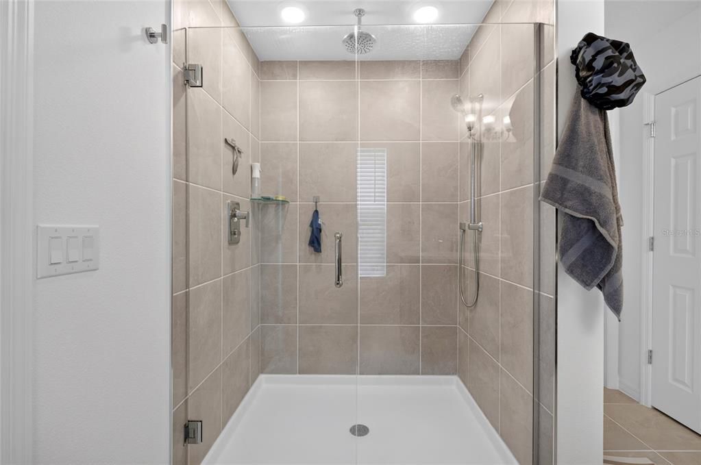 На продажу: $449,000 (5 спален, 3 ванн, 2974 Квадратных фут)