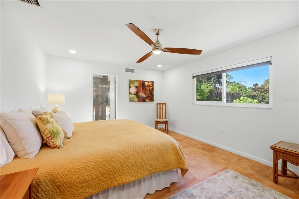 For Sale: $650,000 (3 beds, 2 baths, 1956 Square Feet)