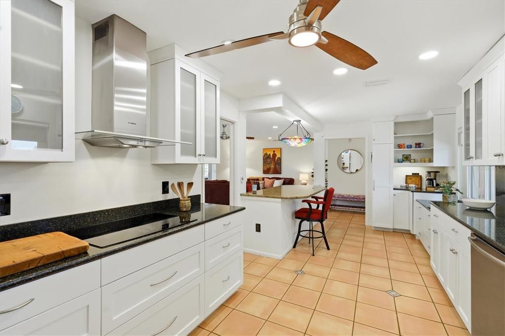 For Sale: $650,000 (3 beds, 2 baths, 1956 Square Feet)