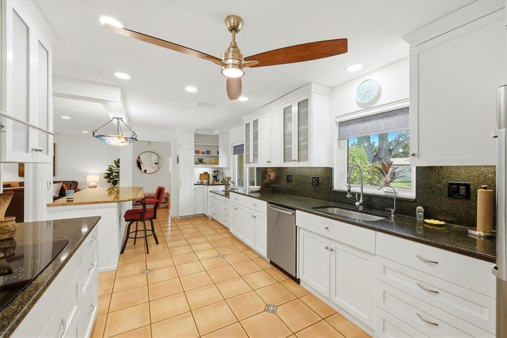 For Sale: $650,000 (3 beds, 2 baths, 1956 Square Feet)