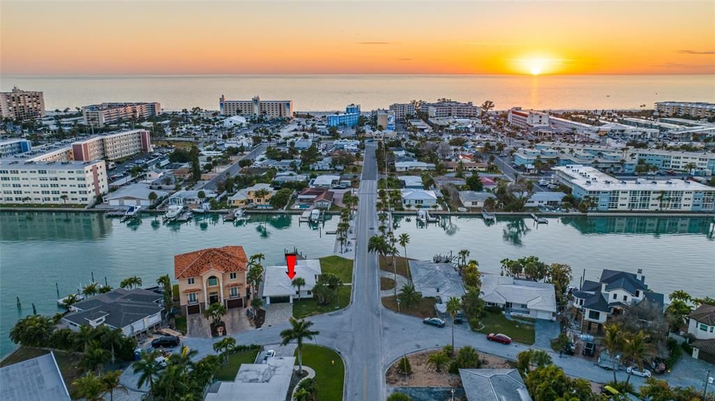 На продажу: $1,399,000 (3 спален, 3 ванн, 2019 Квадратных фут)