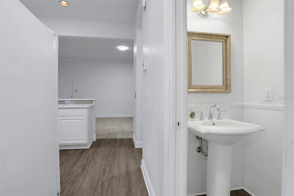 For Rent: $4,950 (4 beds, 2 baths, 2274 Square Feet)