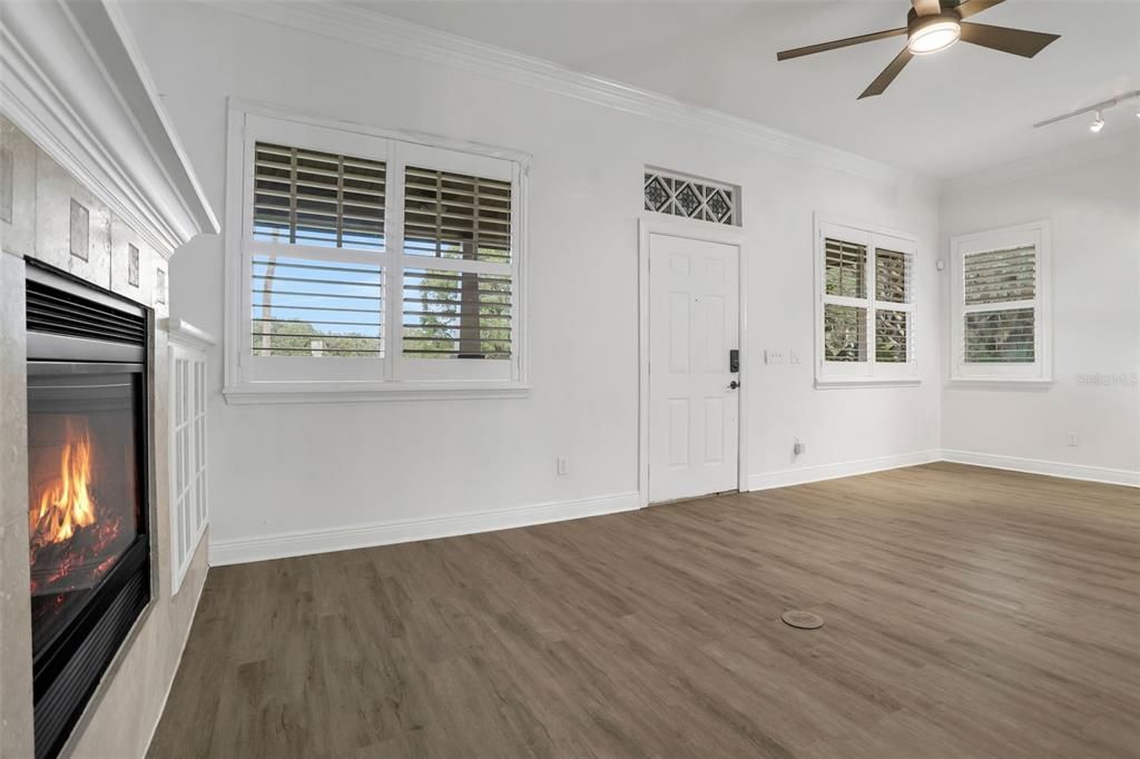 For Rent: $4,950 (4 beds, 2 baths, 2274 Square Feet)