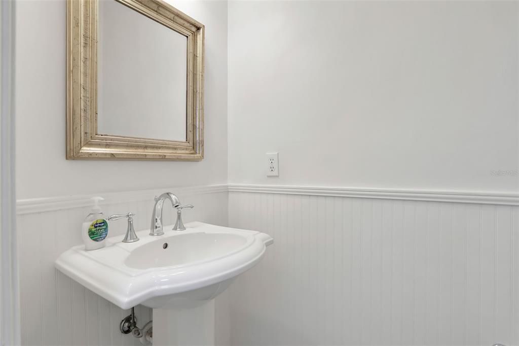 For Rent: $4,950 (4 beds, 2 baths, 2274 Square Feet)